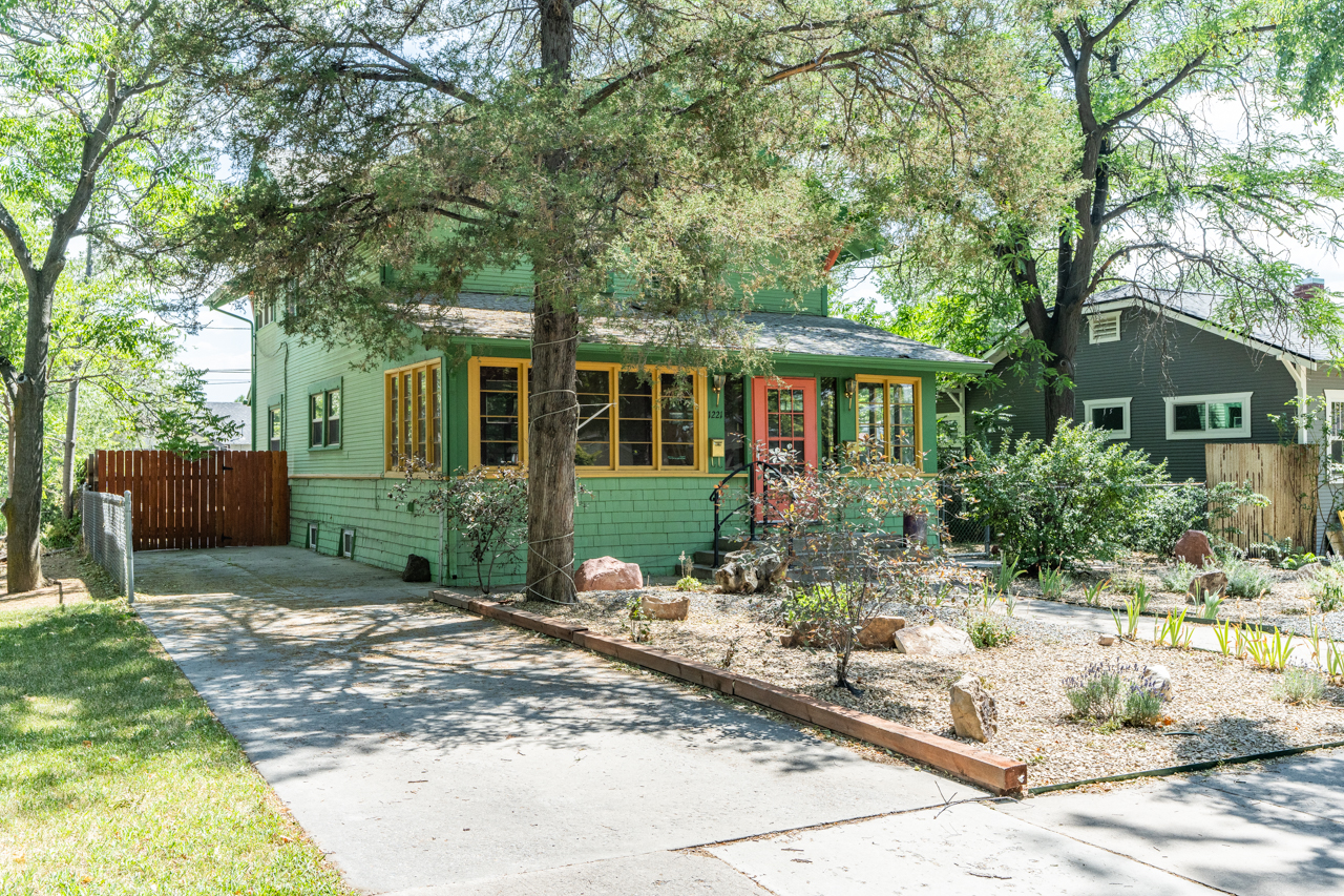 1221 Main Street